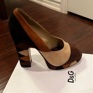 Dolce and Gabbana pumps